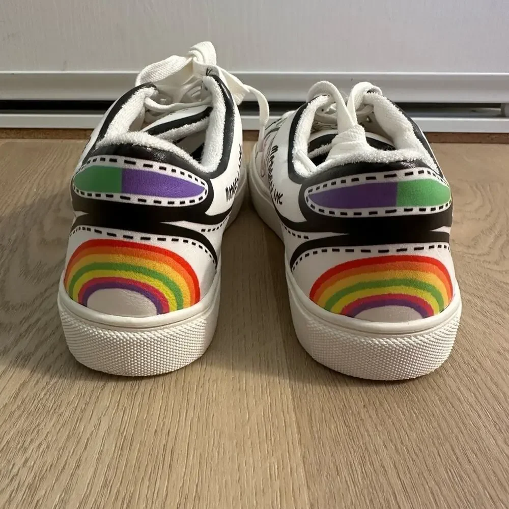 Kids Steve Madden Size 3 Graphic Sneakers